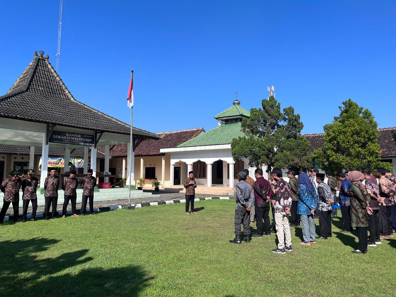Hari Pertama Masuk Kerja Diisi Apel Dan Syawalan