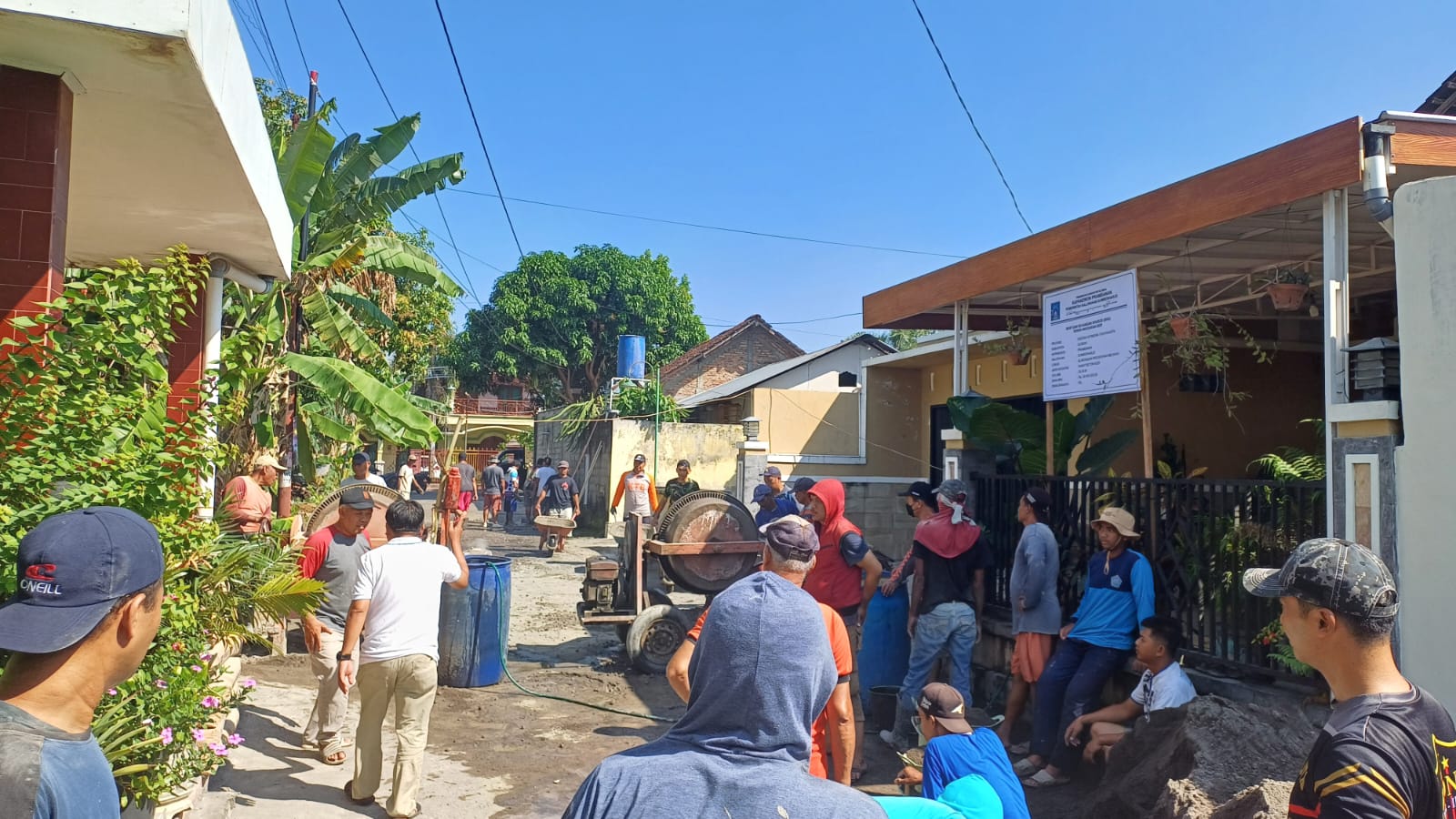 PEMBANGUNAN RABAT BETON DI PADUKUHAN MELIKAN