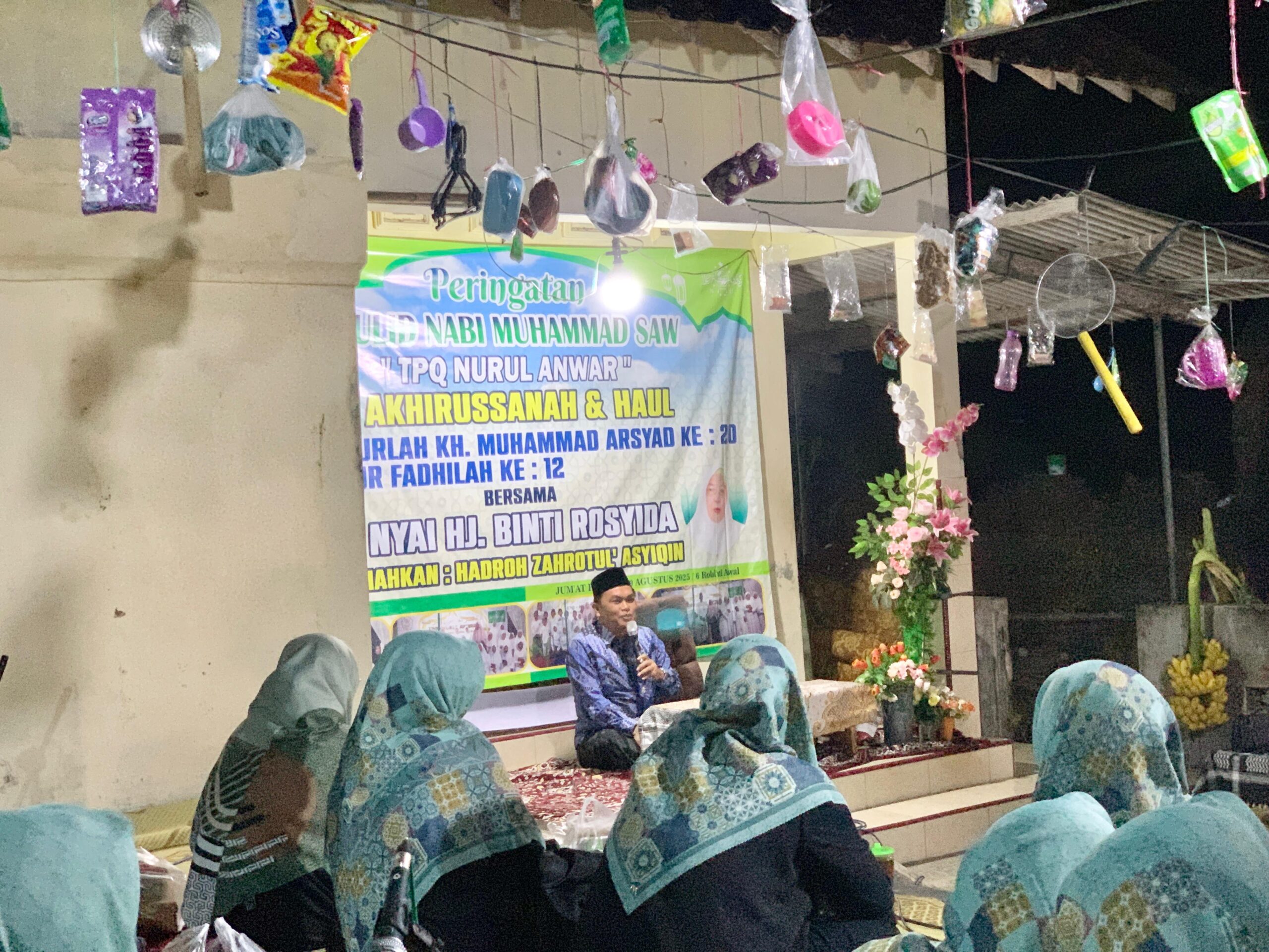 PENGAJIAN DI PADUKUHAN NGEBURAN