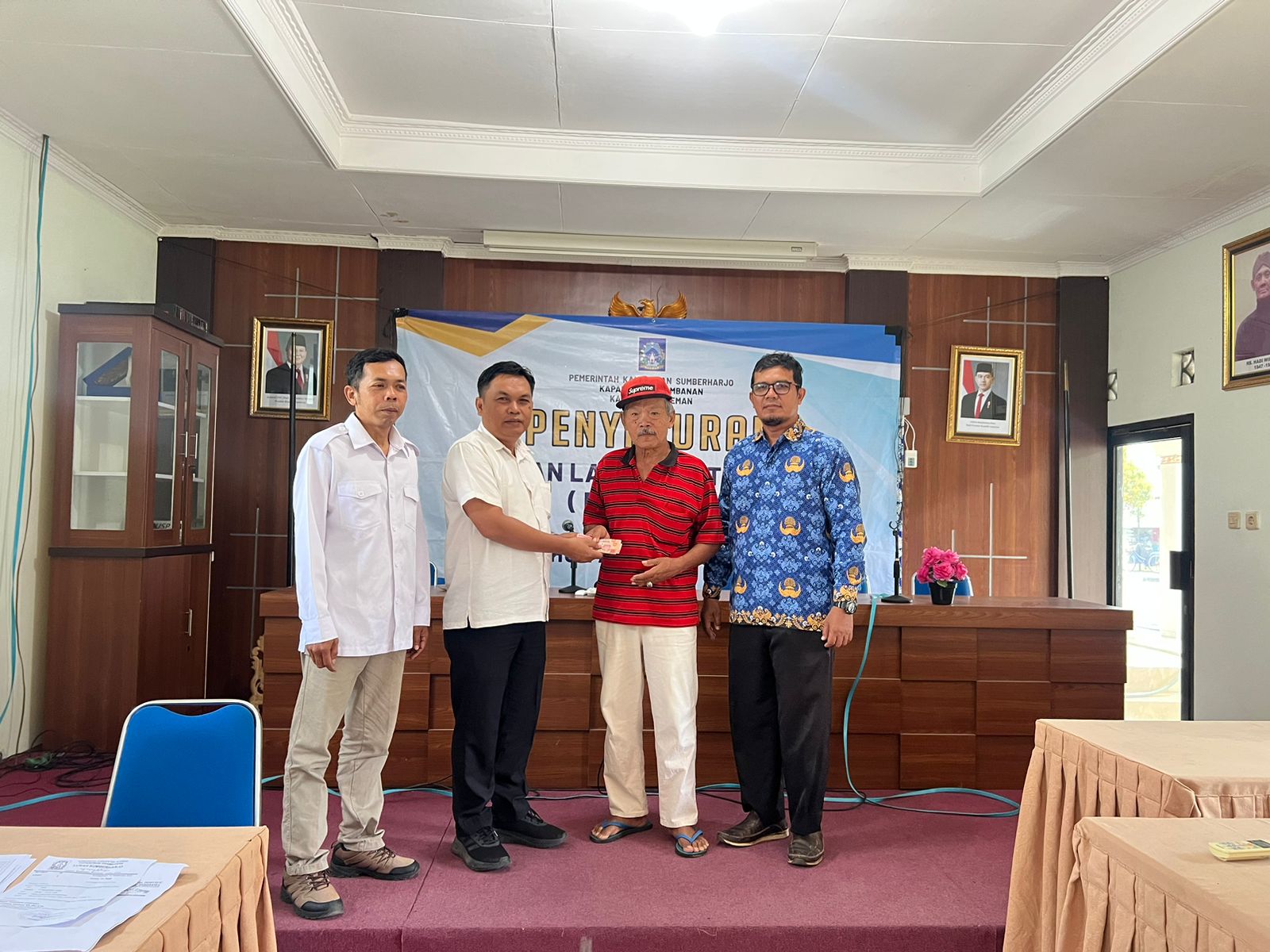 PENYALURAN BANTUAN LANGSUNG TUNAI