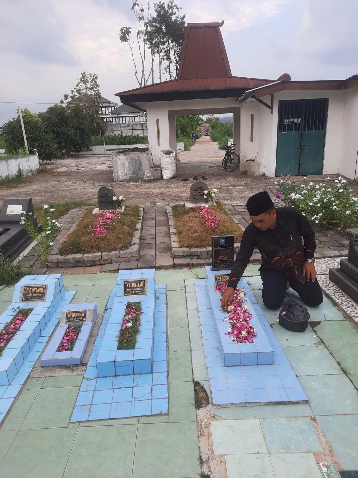 ZIARAH DAN TABUR BUNGA AWALI RANGKAIN BEDHOL PROJO#3