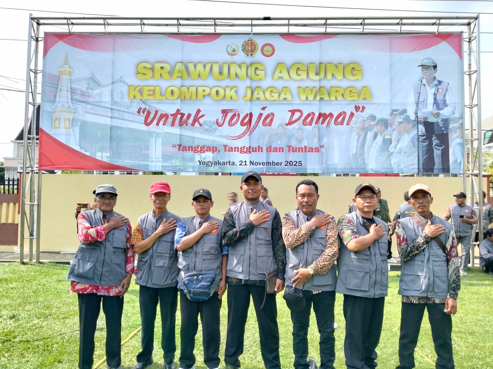 JAGA WARGA IKUTI APEL BESAR DI POLDA