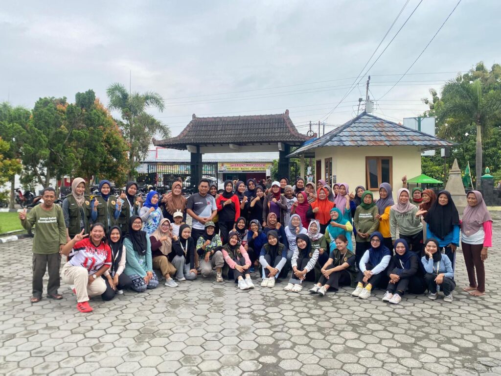 LURAH HADIRI JUM’AT SEHAT SUMBERHARJO