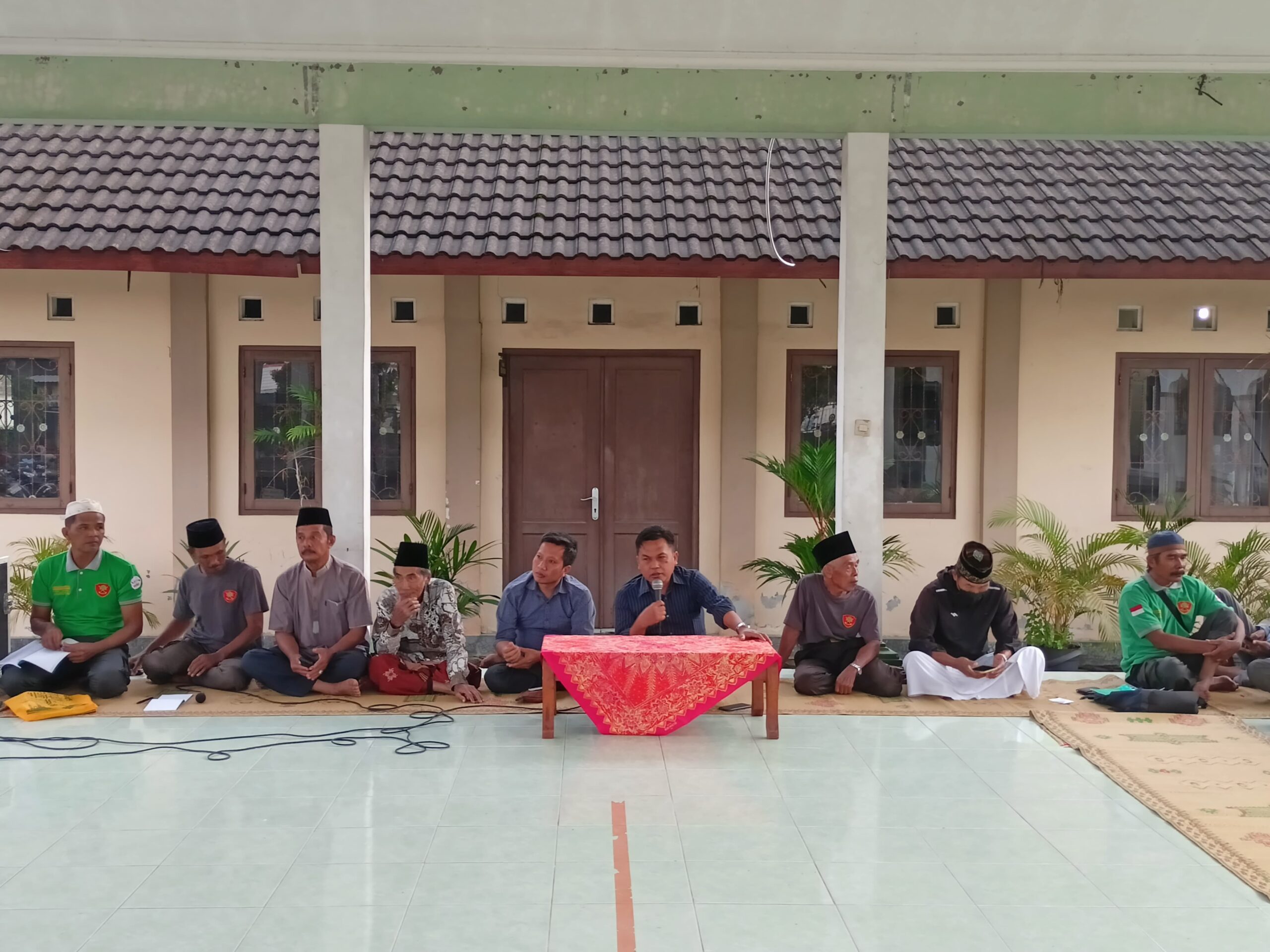 RAPAT KOORDINASI DAN BUKA BERSAMA SATLINMAS