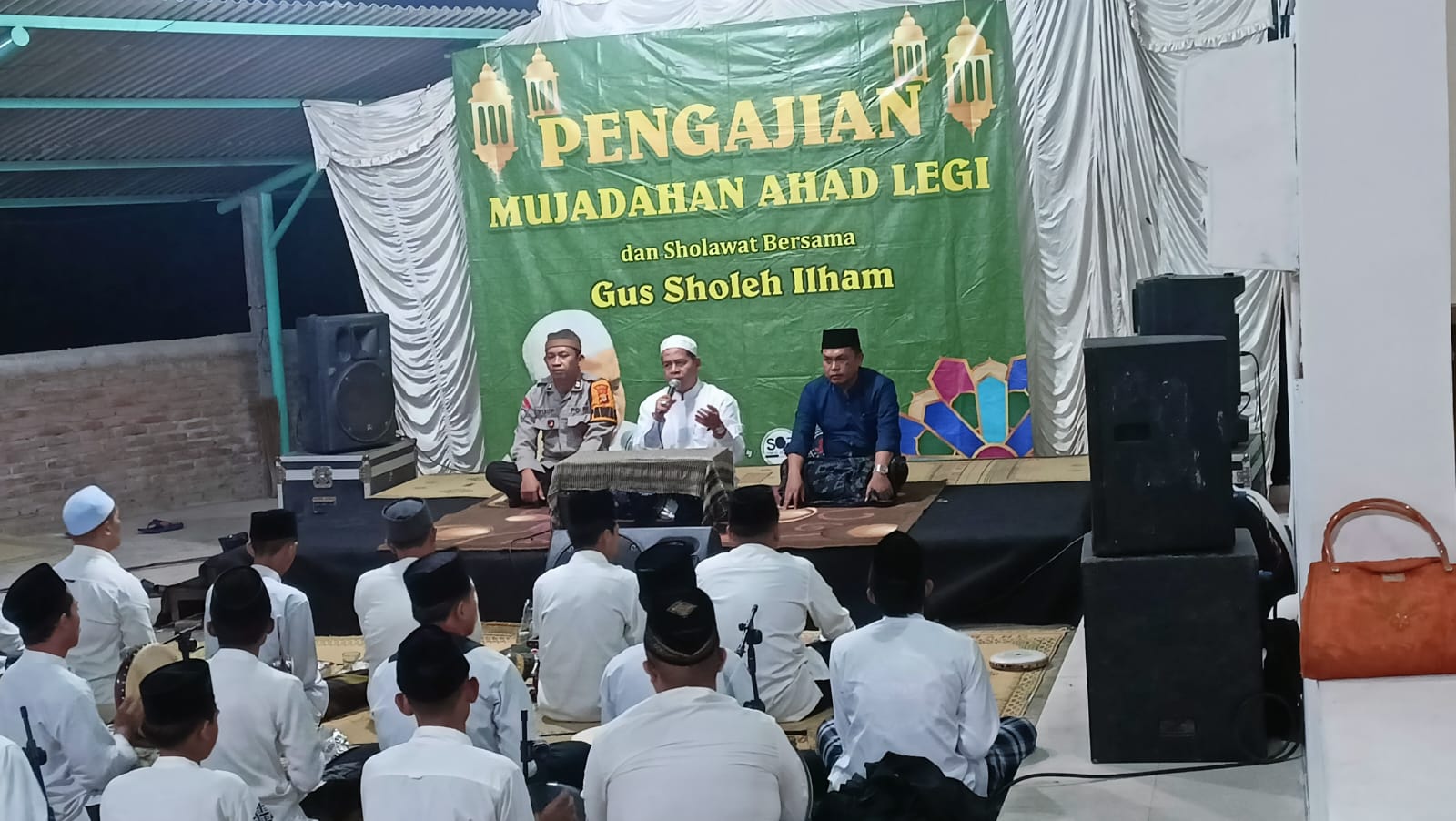 PENGAJIAN DAN MUJAHADAH DI PADUKUHAN DAYAKAN