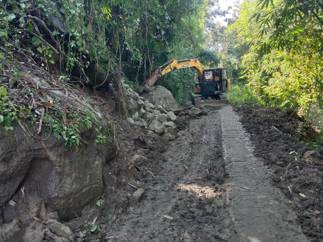 PENANGANAN TANAH LONGSOR DI PADUKUHAN UMBULSARI A