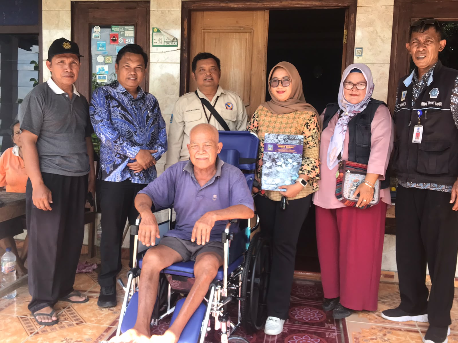 BANTUAN KURSI RODA